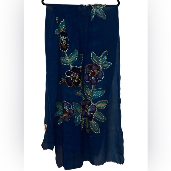 Signals Exclusive Floral Wool Sheer Accent Scarf Blanket - Picture 1 of 9